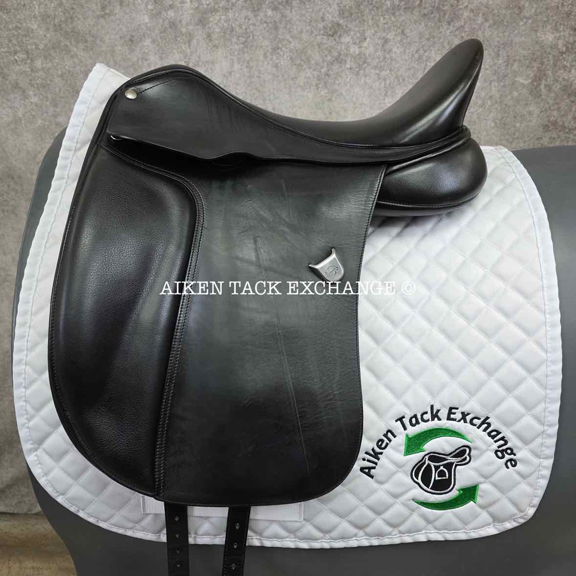 2011 Bates Dressage Saddle, 17.5" Seat, Adjustable Tree - Changeable Gullet, CAIR Panels
