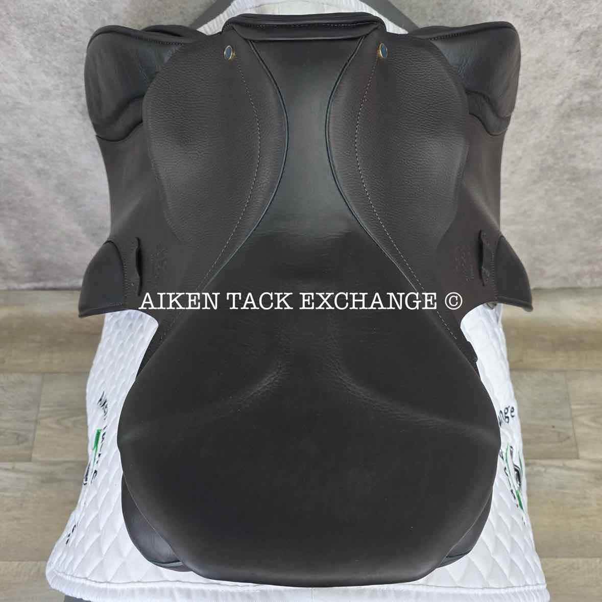 2025 Stubben Roxane Jump Saddle, 18" Seat with Biomex, 28cm Tree - Medium Narrow, Wool Flocked Panels