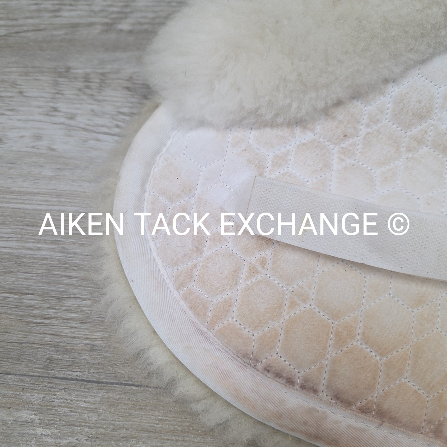 Mattes Gold Correction Sheepskin Half Pad, VS, Size Large