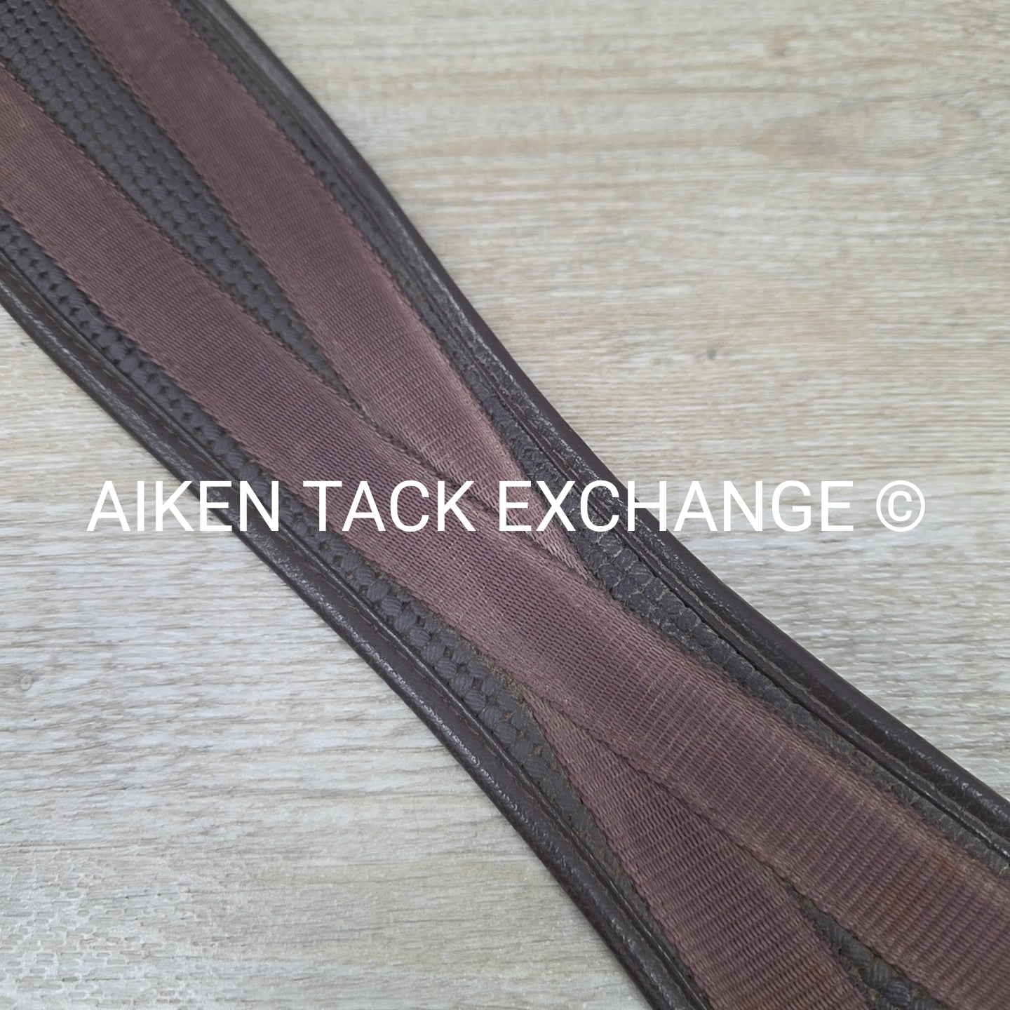 Ovation Chafeless Girth with Single End Elastic, Brown, 52"