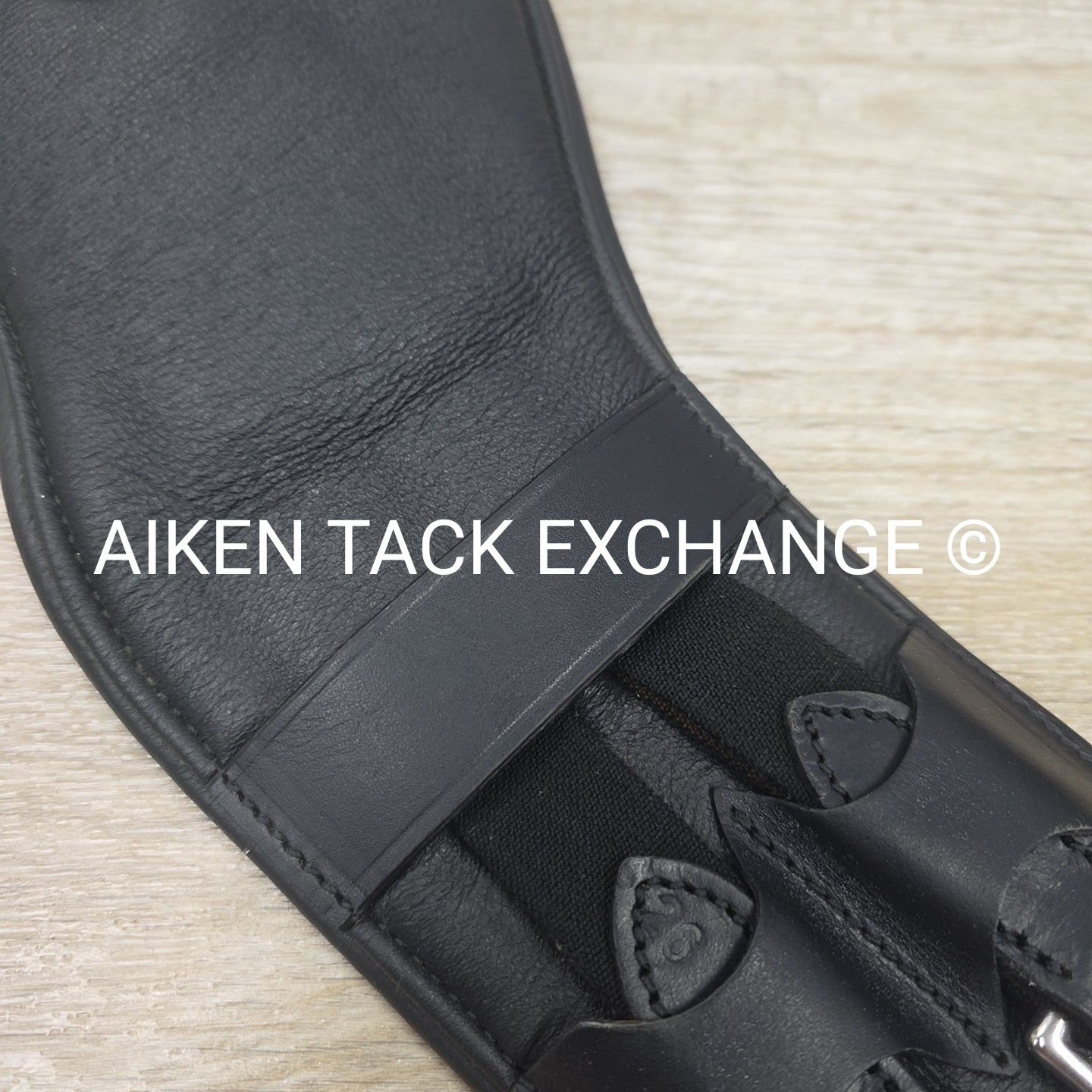 Shires Velociti Lusso Dressage Girth, 26"