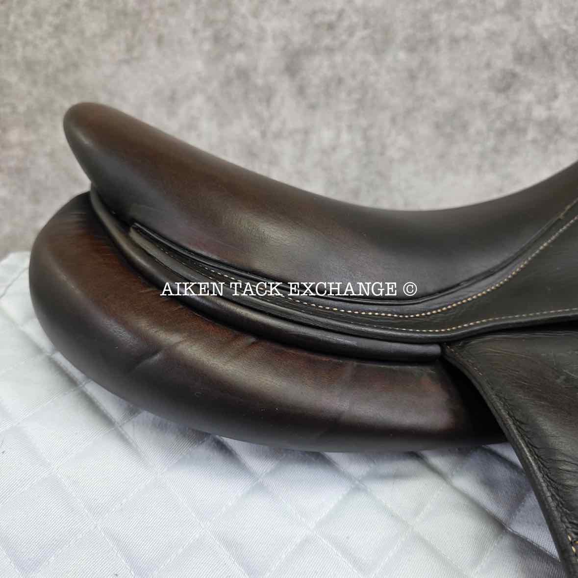 2018 Voltaire Lexington Monoflap Jump Saddle, 17" Seat, 0A Flap, Medium Wide Tree, PRO Panels, Full Buffalo Leather