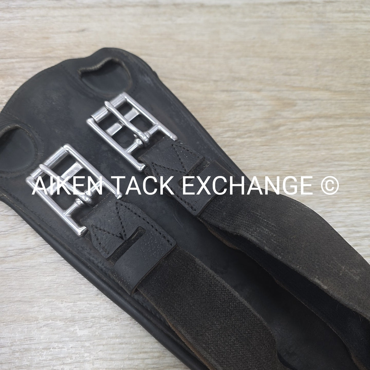 Devoucoux V Strap Girth, Black, Size 28"
