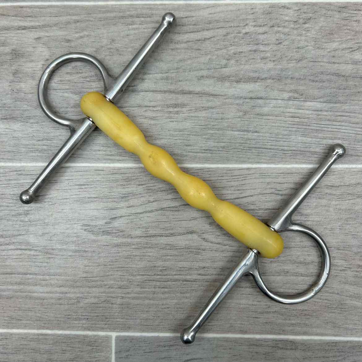Happy Mouth Shaped Mullen Mouth Full Cheek Bit 5.5"