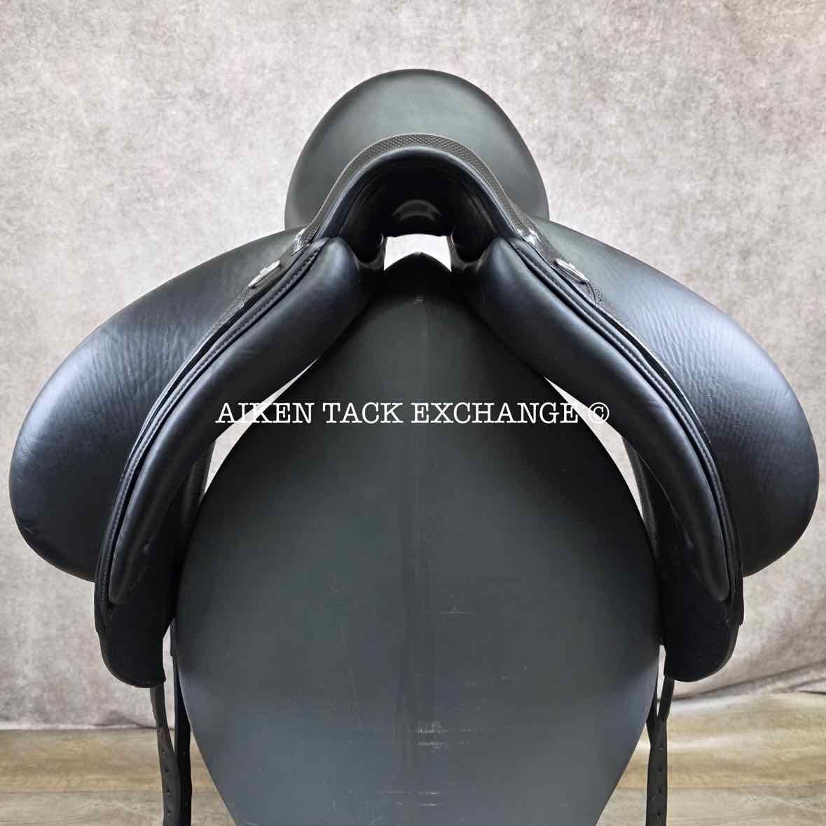 2021 Devoucoux Makila Harmonie Monoflap Dressage Saddle, 17.5" Seat - 002, 2A Flap, Dynamick Tree - Medium, D3D Panels
