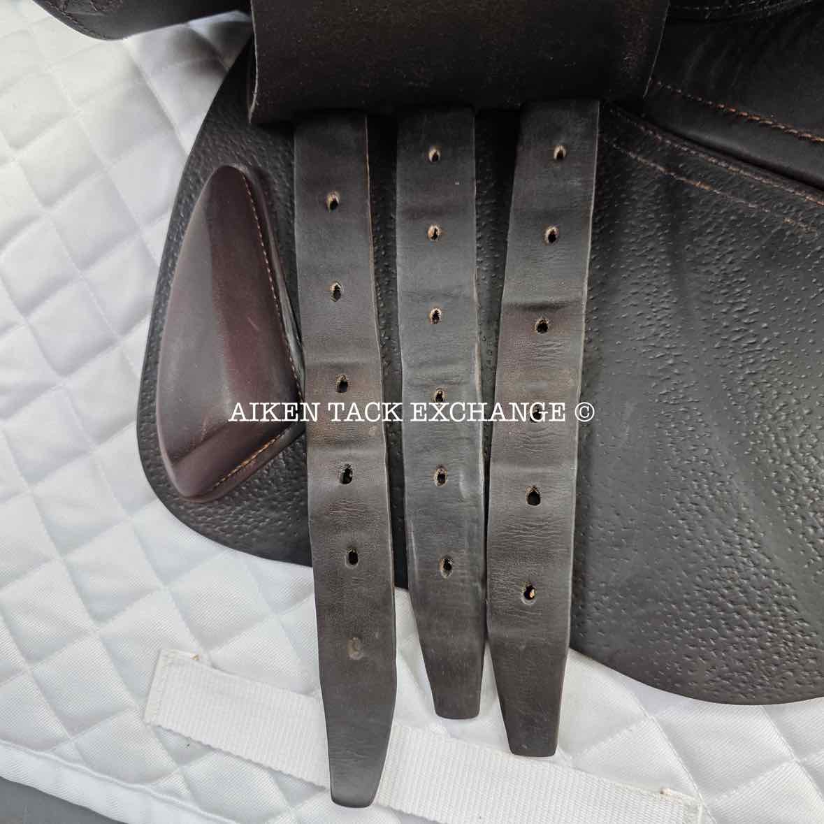 **SOLD** 2012 CWD SE02 Close Contact Jump Saddle, 17" Seat, 1C Flap, Medium Tree, Foam Panels