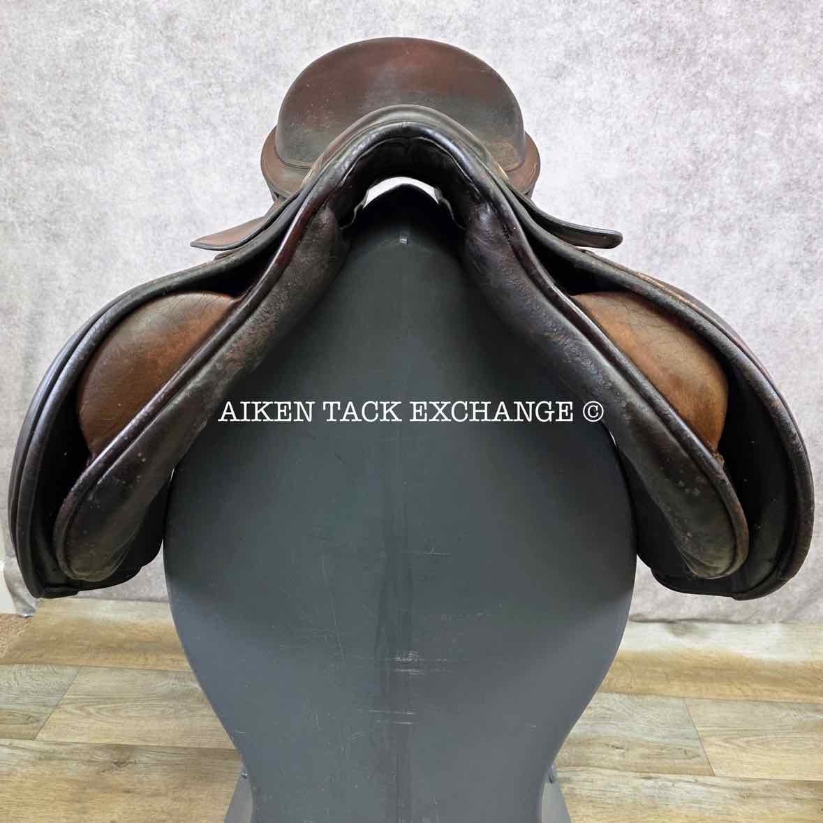 2005 County Conquest Jump Saddle, 18" Seat, Medium Tree, Wool Flocked Panels