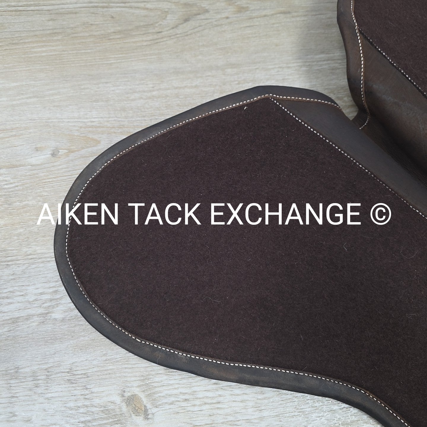 Voltaire Leather & Felt Half Pad, Size Large