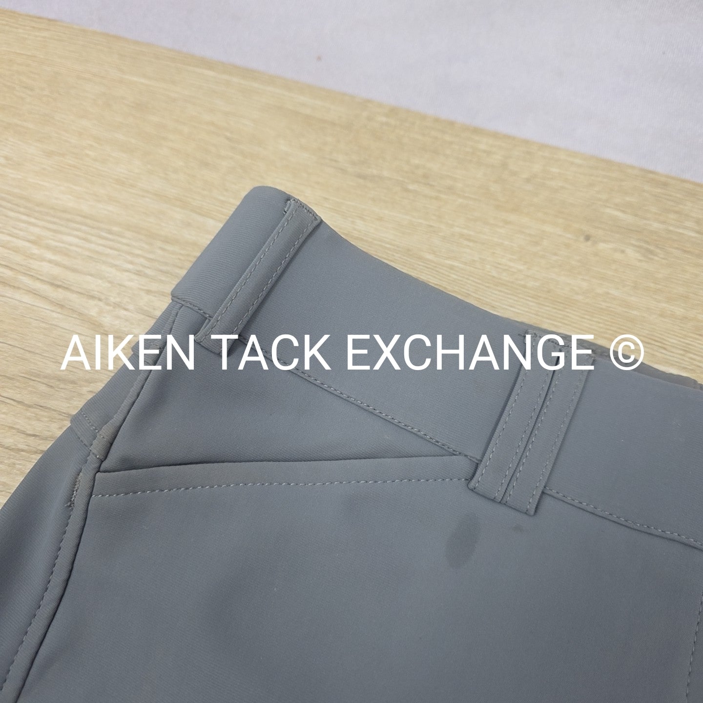 Ariat Tri Factor Silicone Grip Knee Patch Breeches, Size 34R