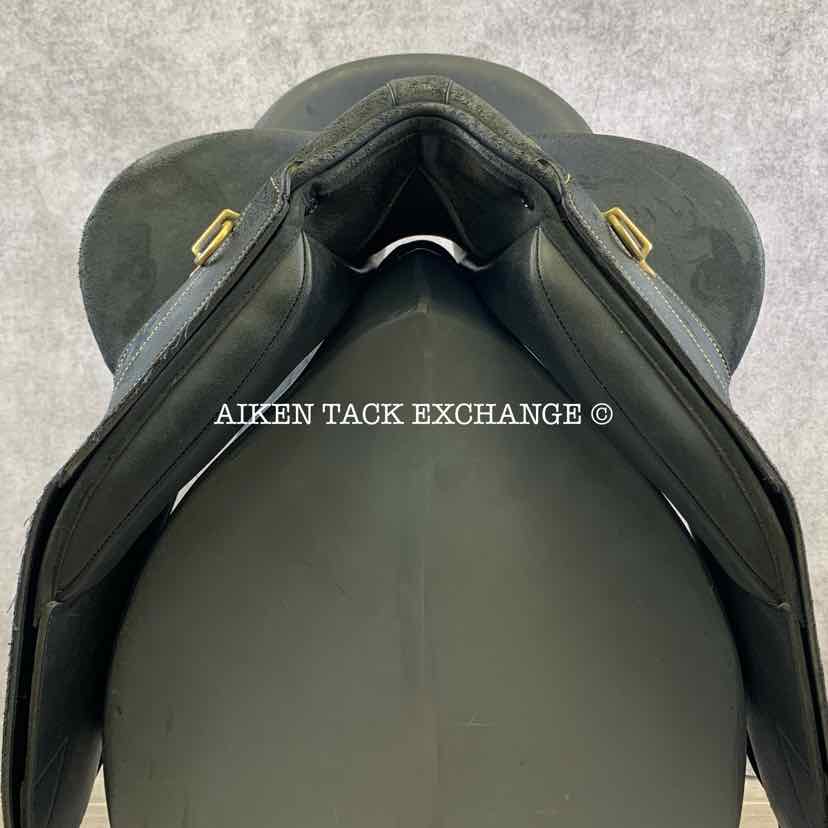 **SOLD** Wintec Pro Stock Australian Saddle, 17" / 17.5" Seat - Large, Adjustable Tree - Changeable Gullet, CAIR Panels