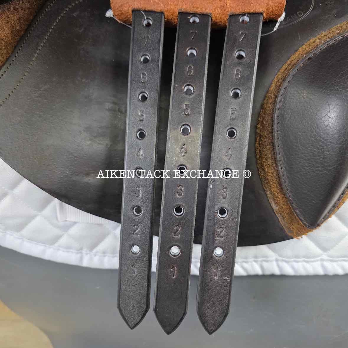 Kent & Masters Original Jump Saddle, 17.5" Seat, Adjustable Tree - Changeable Gullet, Wool Flocked Panels