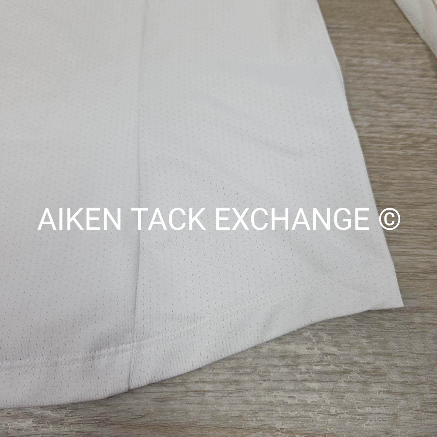 Essex Classics Talent Yarn Long Sleeve Sun Shirt Show Shirt, Small (blemishes)