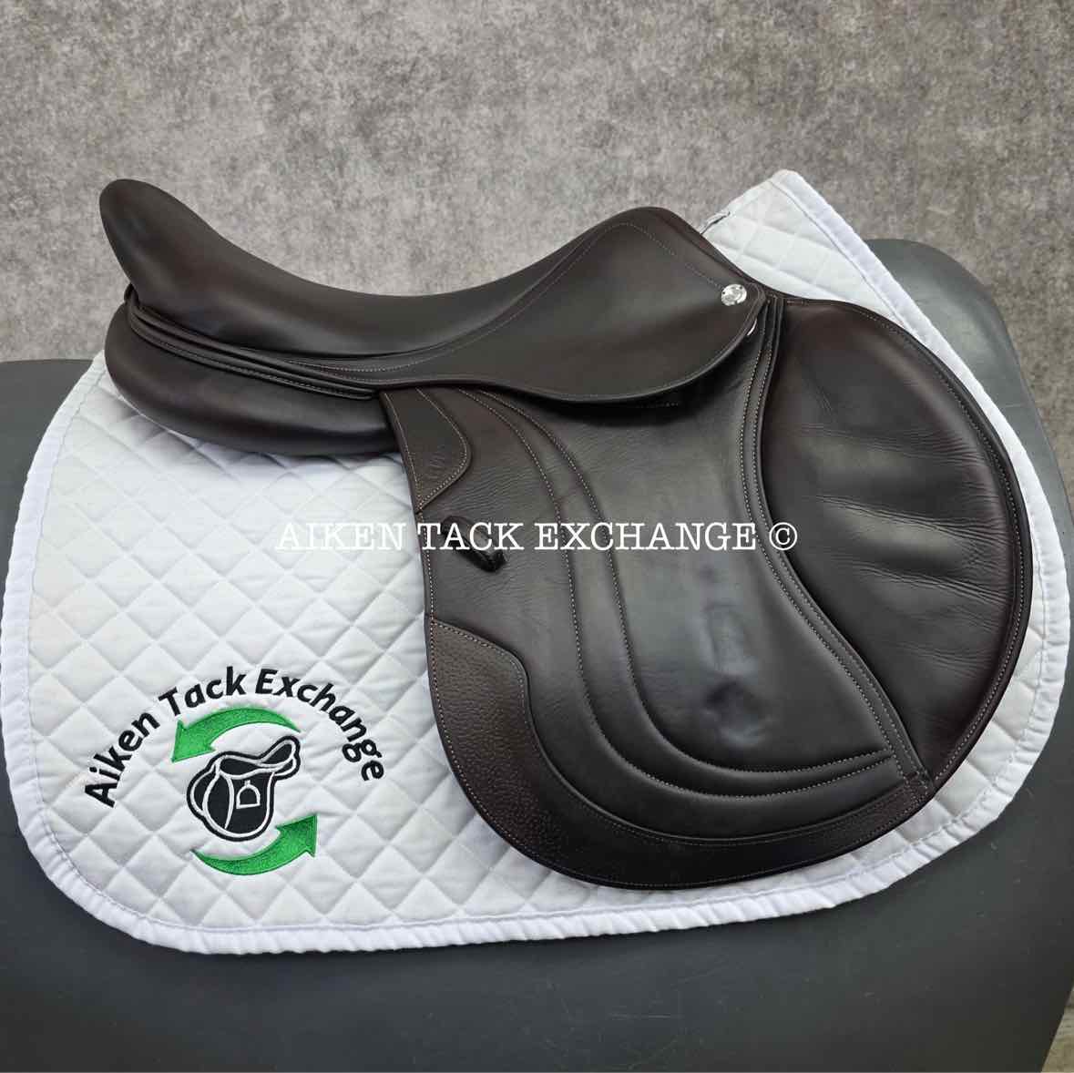 2021 CWD SE02 Close Contact Jump Saddle, 18" Seat, 3C Flap, Medium Tree, Foam Panels, Full Buffalo Leather