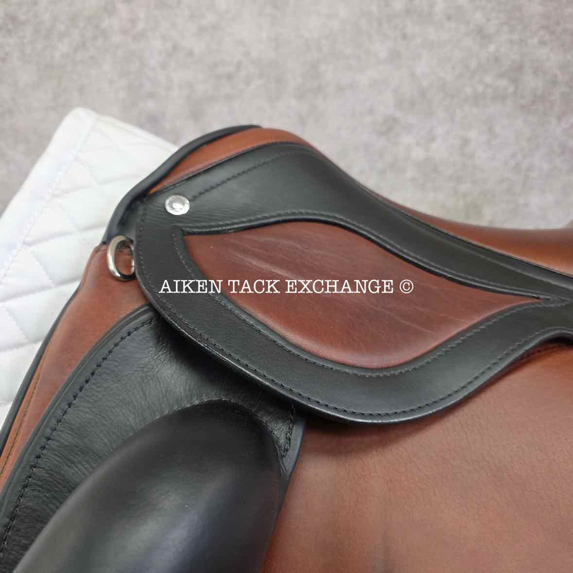 2023 Schleese Tribute Monoflap Dressage Saddle, 18" Seat, Adjustable AdapTree, Wool Flocked Panels