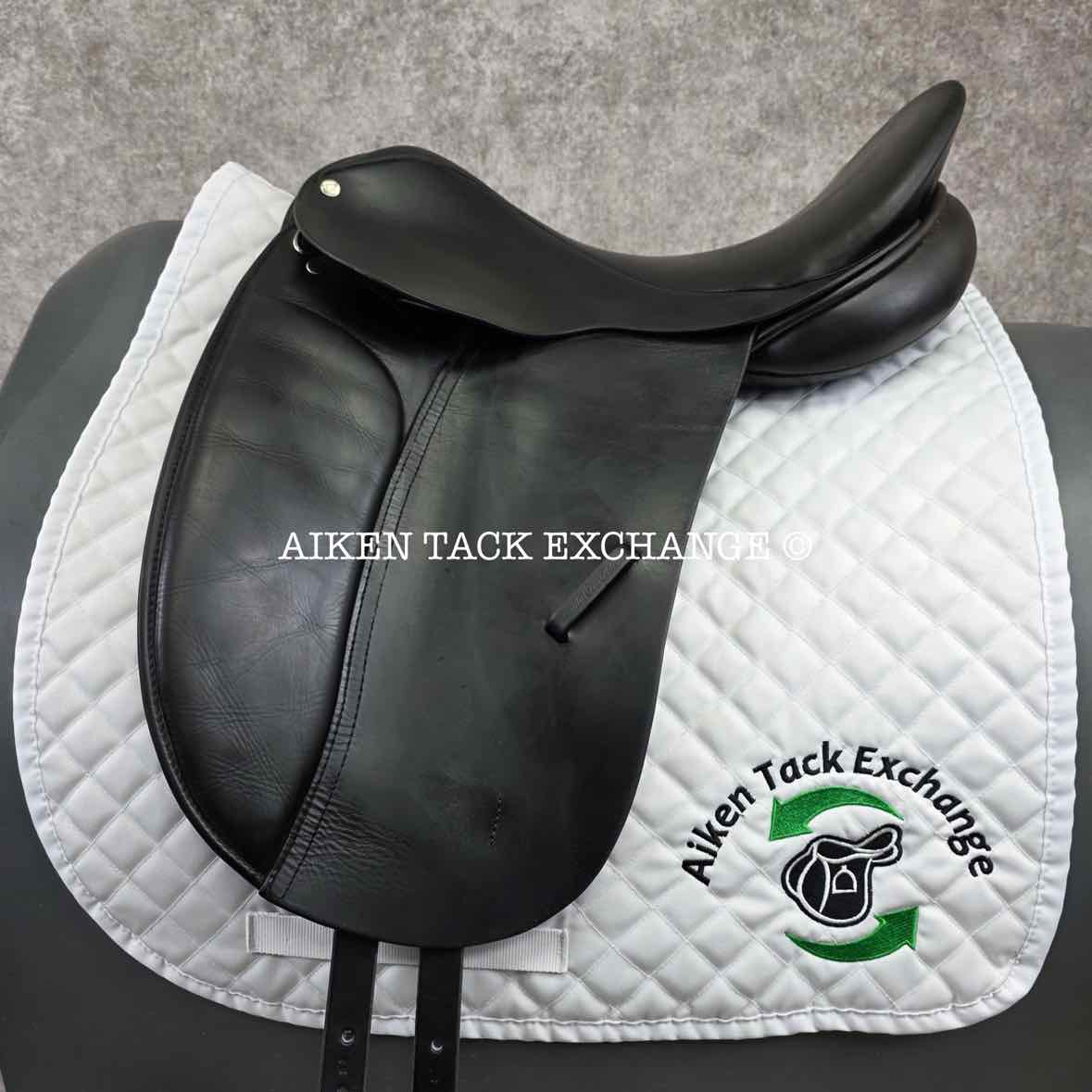 1995 County Competitor Dressage Saddle, 17.5" Seat, Medium Tree, Wool Flocked Panels