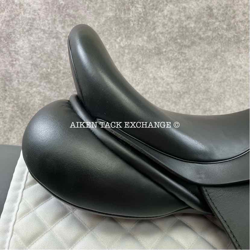 **SOLD** 2014 Custom Saddlery Signature Steffen's Advantage Monoflap Dressage Saddle, 17.5" Seat, Adjustable Tree, Wool Flocked Panels