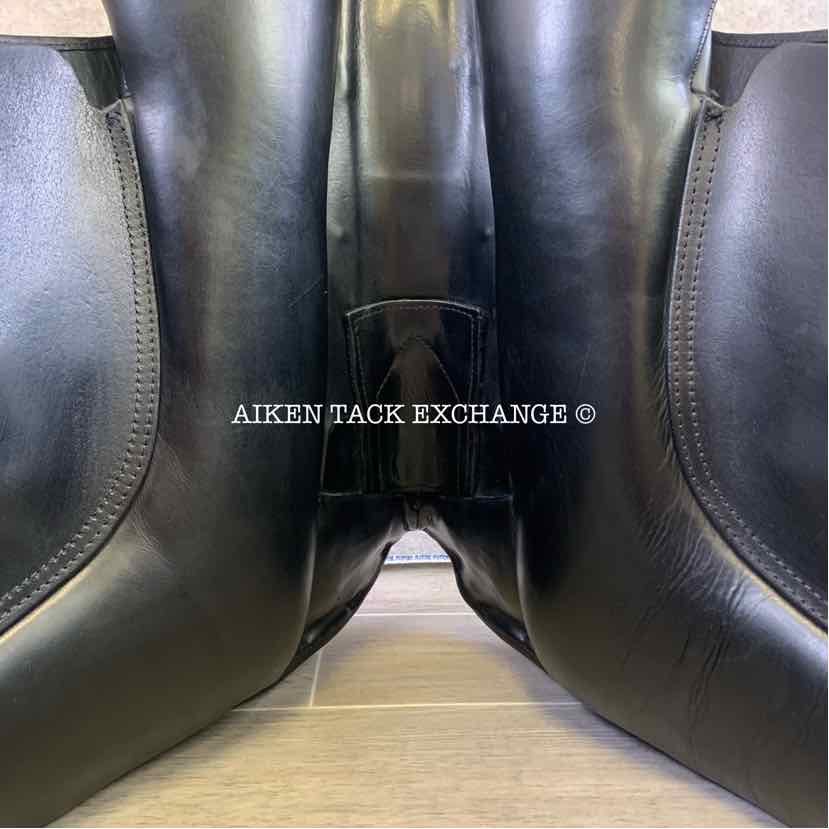 2012 Marcel Toulouse Marianne Platinum Genesis Dressage Saddle, 17.5" Seat, Adjustable Tree, Wool Flocked Panels