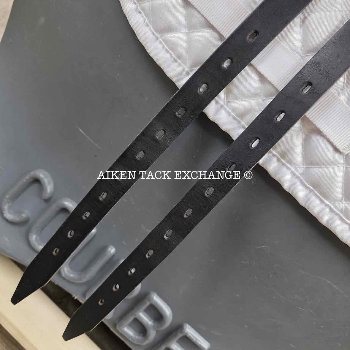 Performer Dressage Saddle, 17.5" Seat, Wide Tree, Wool Flocked Panels