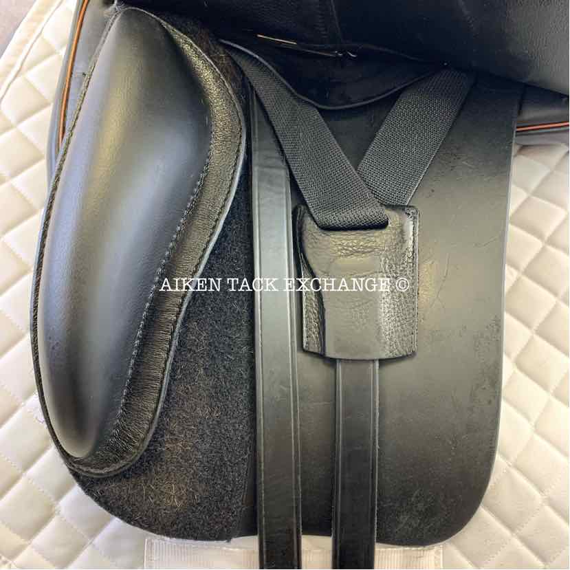 2017 Sommer Espirit Dressage Saddle, 17.5" Seat, 31.5 Tree - Wide (Adjustable), Wool Flocked Panels