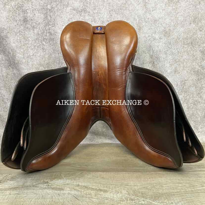 **SOLD** 2008 Bates Close Contact Jump Saddle, 17.5" Seat, Adjustable Tree - Changeable Gullet, CAIR Panels