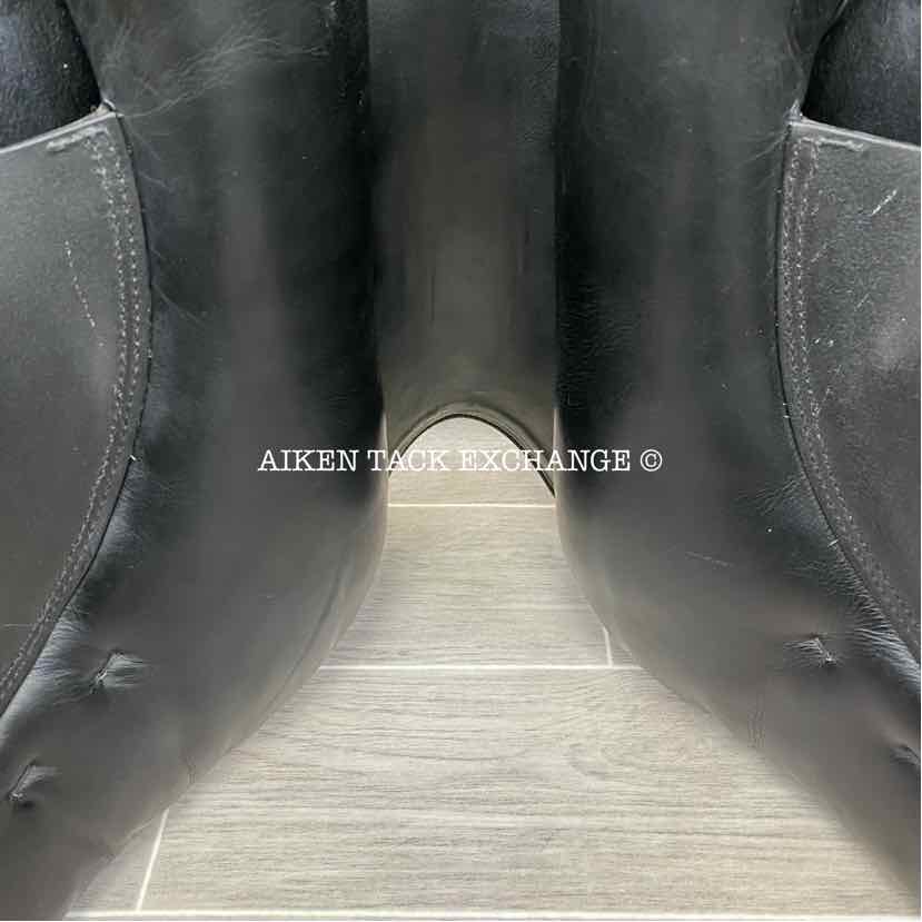 **SOLD** 2000 Prestige Dressage 2000 Saddle, 17.5" Seat, 34 Tree - Medium Wide, Wool Flocked Panels
