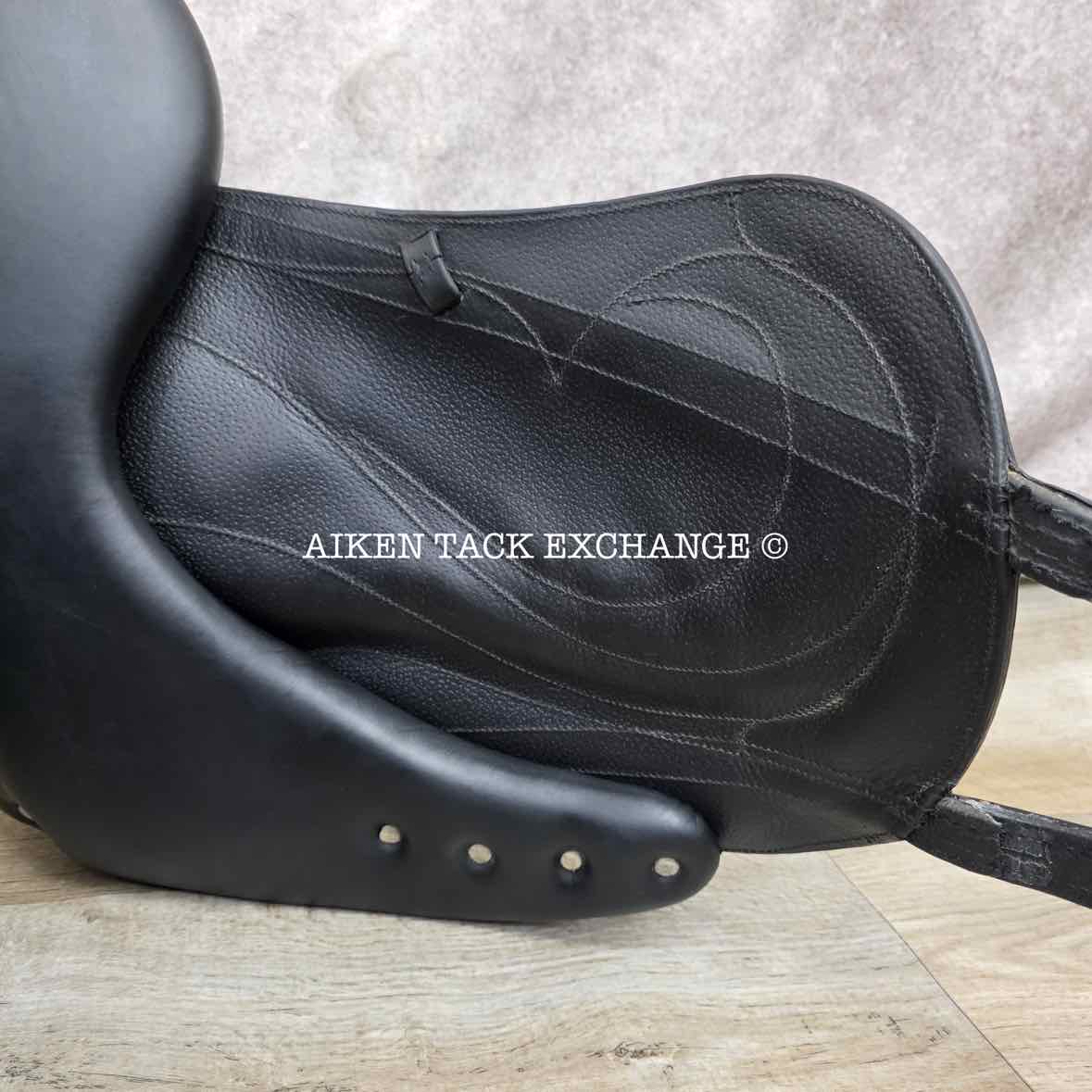 2016 Antares Cadence Monoflap Dressage Saddle, 17" Seat, 3D Flap, Medium Wide Tree, Foam Panels, Full Buffalo Leather