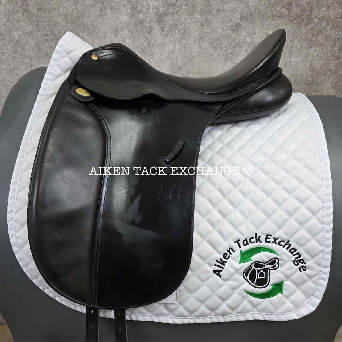 2007 Bates Caprilli Dressage Saddle, 17" Seat, Adjustable Tree - Changeable Gullet, Wool Flocked Panels
