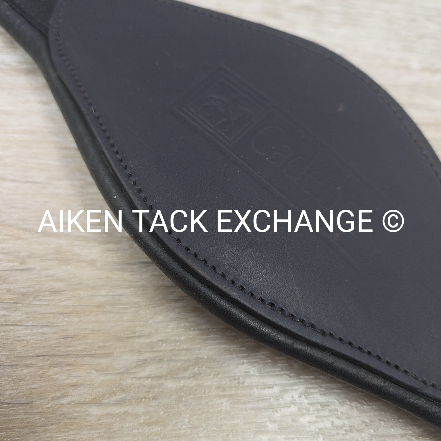 Cadence Anatomic Contour Short Girth, Black, 28"