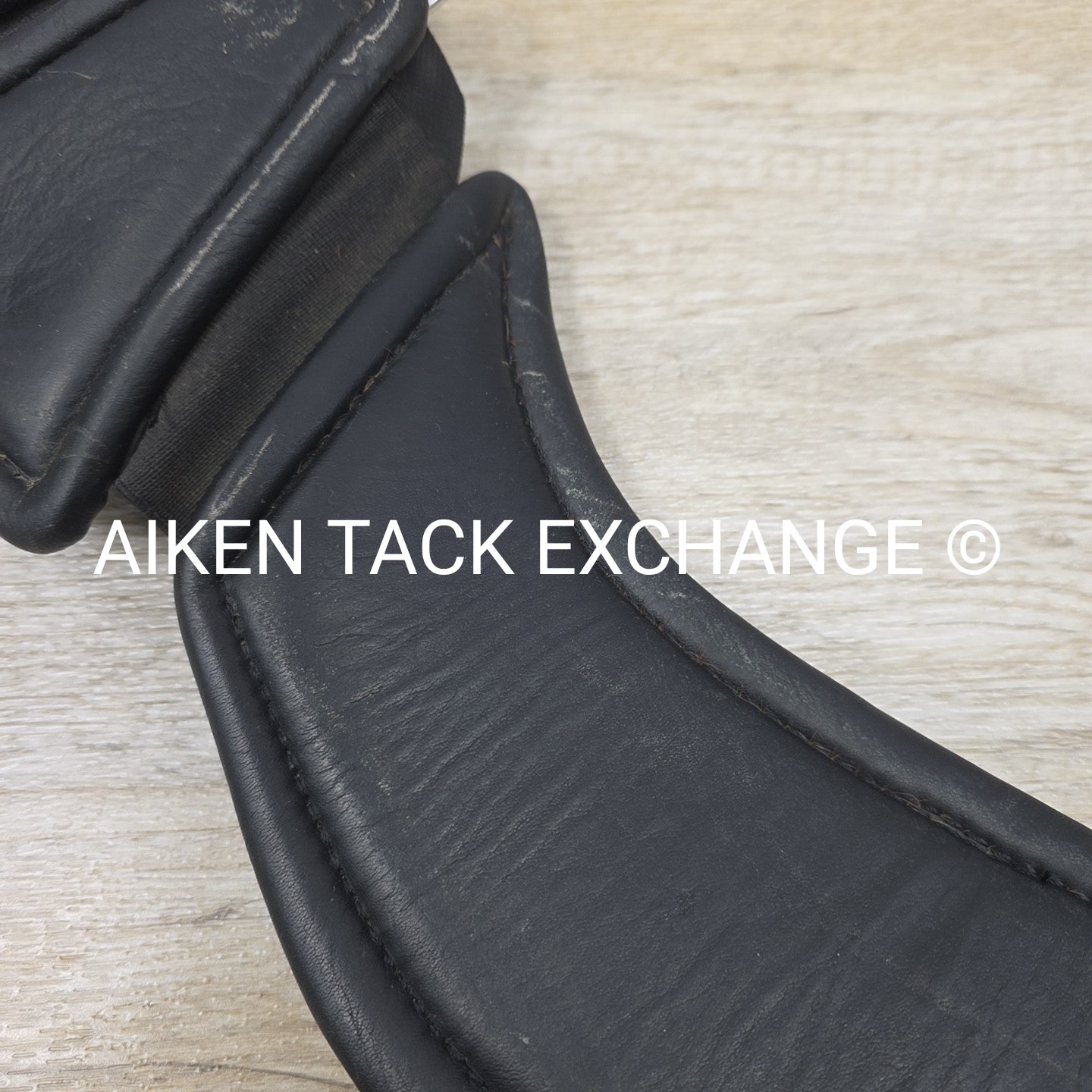 Total Saddle Fit StretchTec Shoulder Relief Girth with Leather Liner, Black, 20"