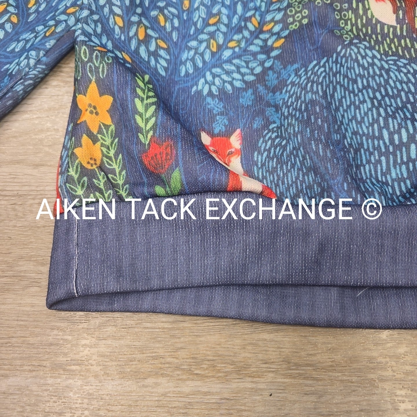 Fox Seater, Size Medium