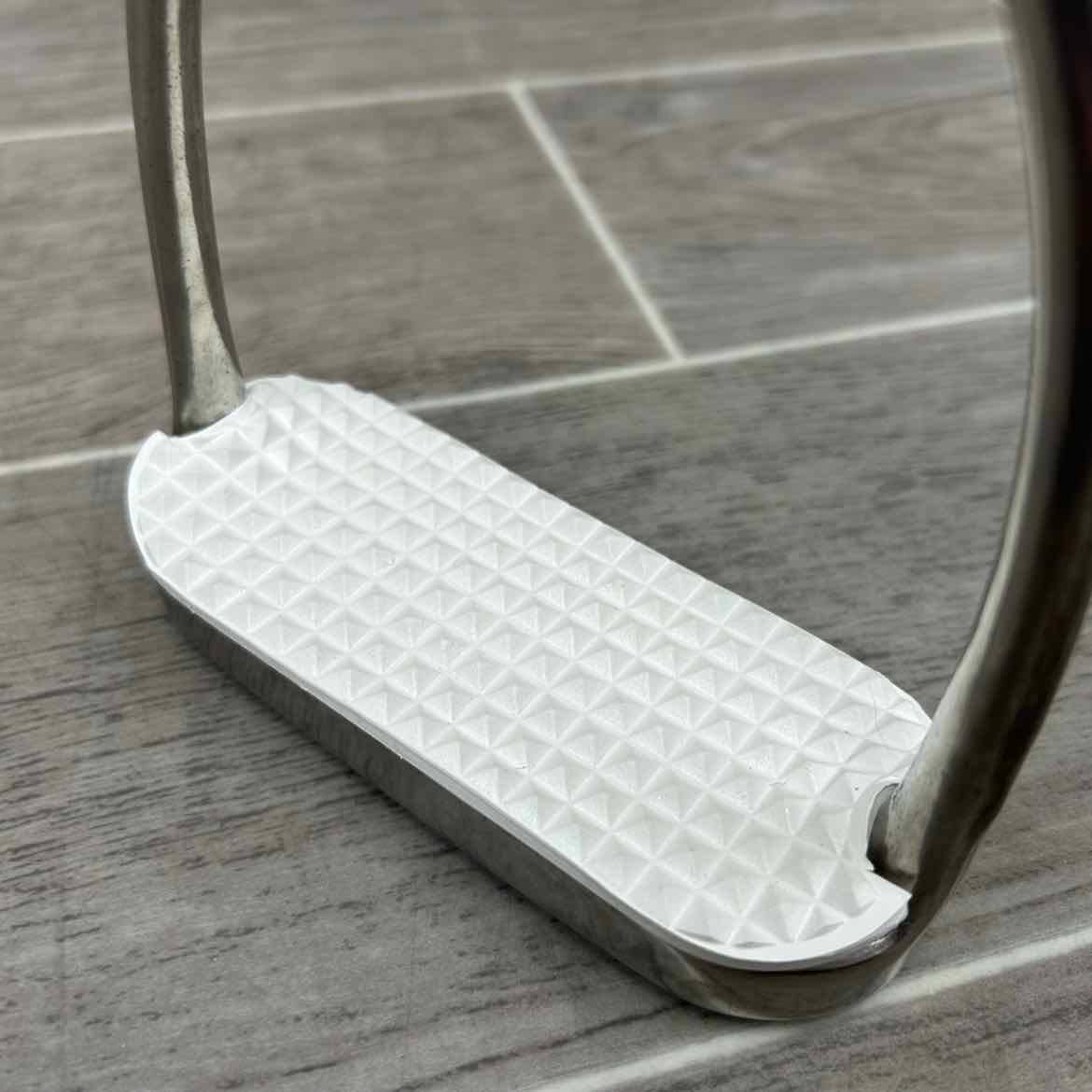 Fillis Stirrup Irons 4.25"