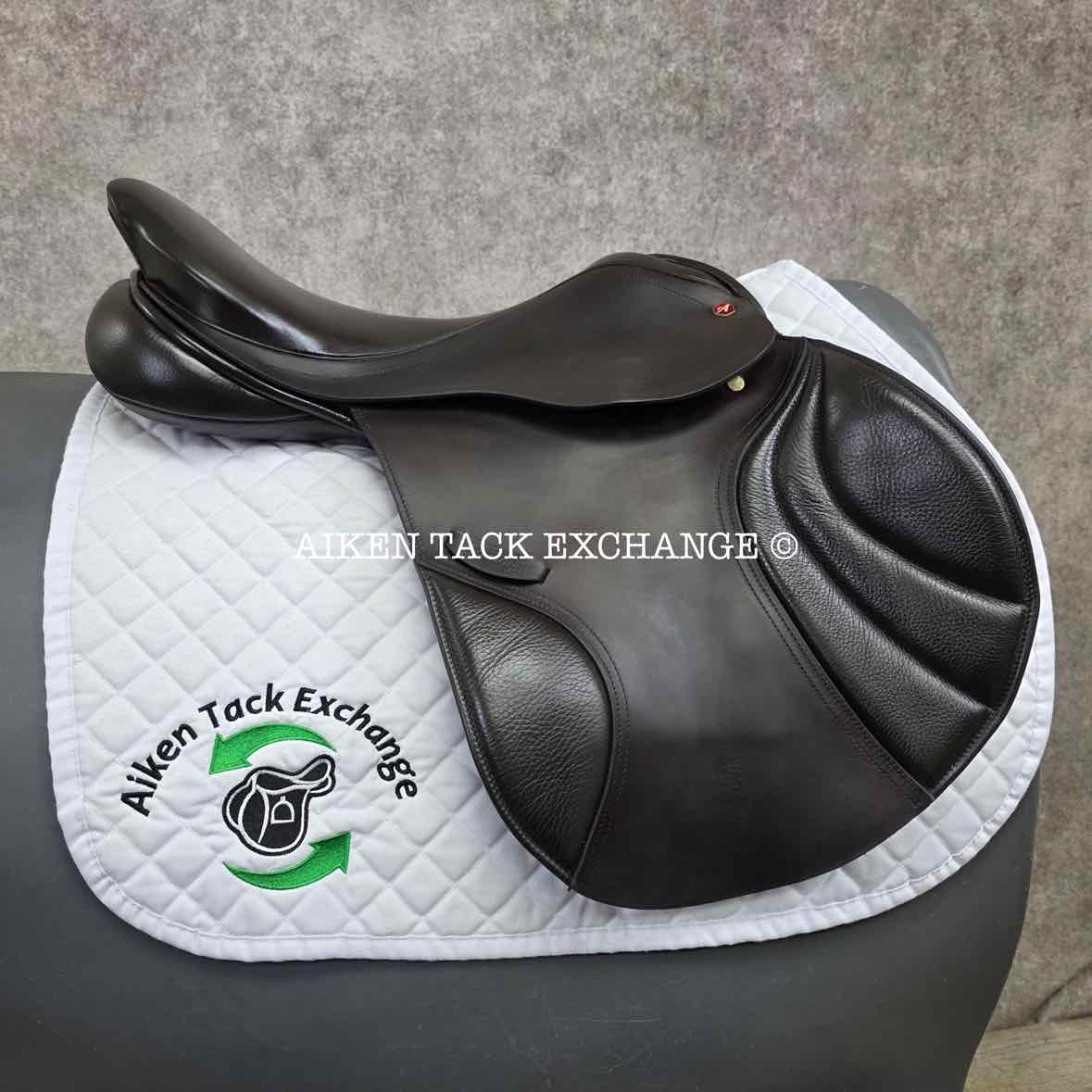**On Trial** Albion Legend K2 Jump Saddle, 17.5" Seat, Wide Tree, Wool Flocked Panels