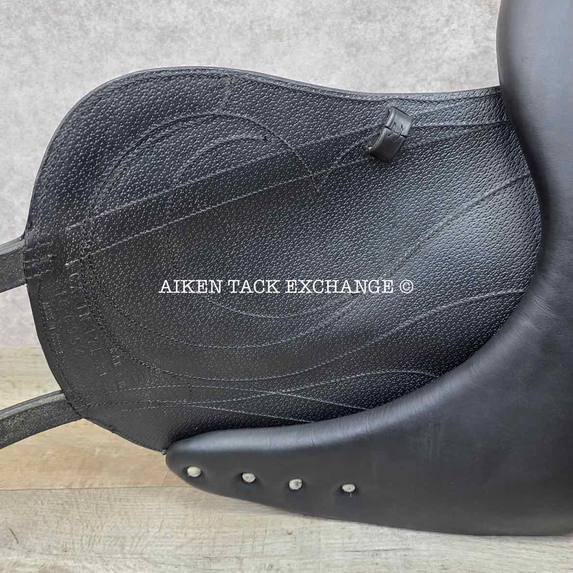 2016 Antares Cadence Monoflap Dressage Saddle, 17" Seat, 1N Flap - Short, M/MW Tree, Foam Panels, Full Buffalo Leather