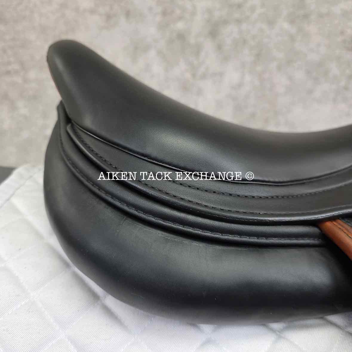 **SOLD** 2024 Prestige Chris Burton K Monoflap Jump Saddle, 17" Seat, 34 Tree -  M/MW, Wool Flocked Panels