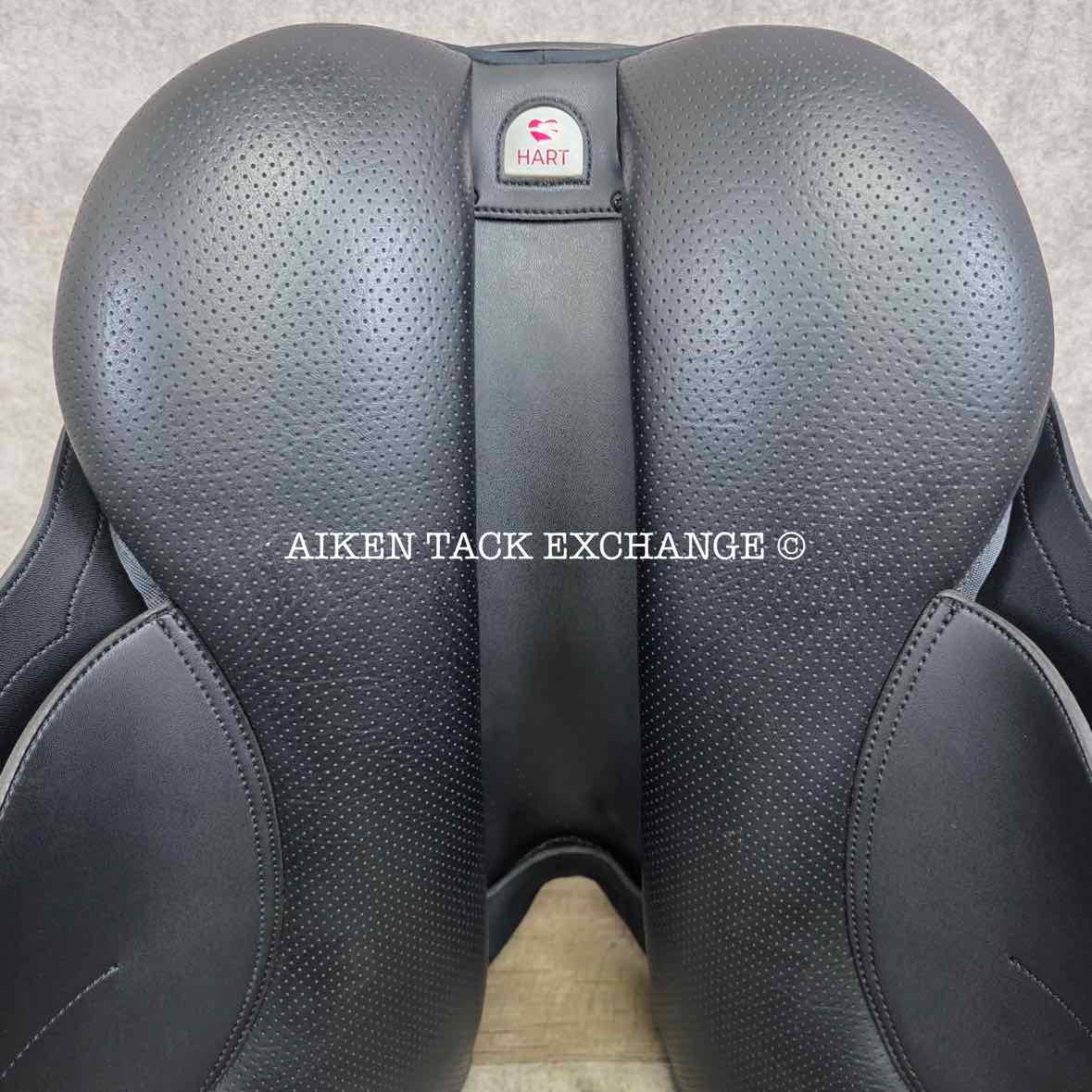 2022 Wintec Pro Stock HART Saddle with Swinging Fender, 17" / 17.5" Seat - Large, Adjustable Tree - Changeable Gullet, CAIR Panels