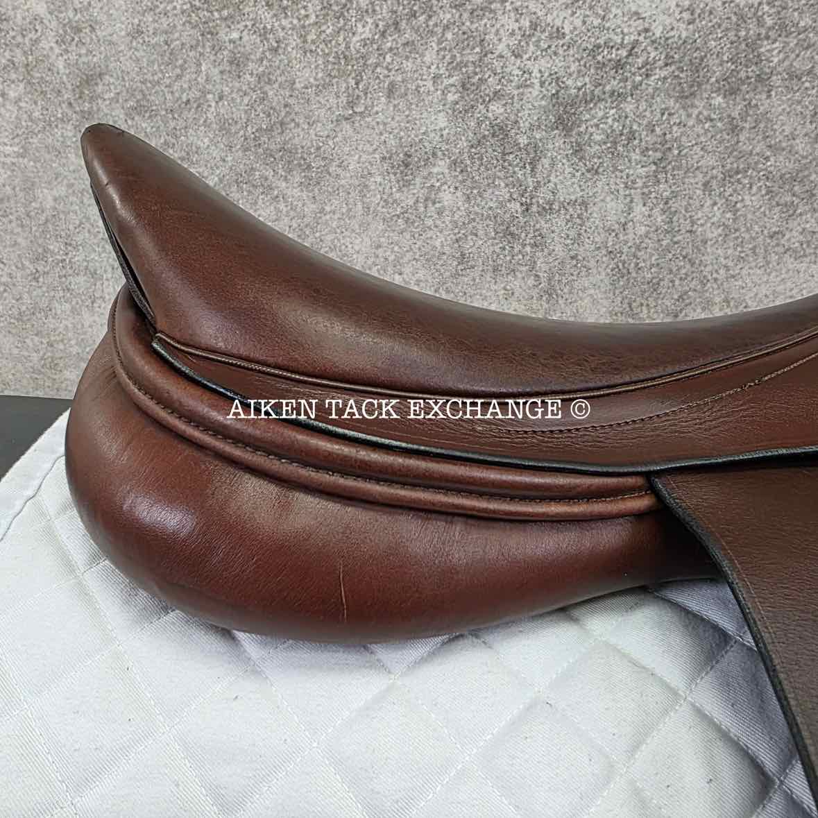 Circuit by Dover Saddlery Jump Saddle, 18.5" Seat, Wide Tree, Foam Panels