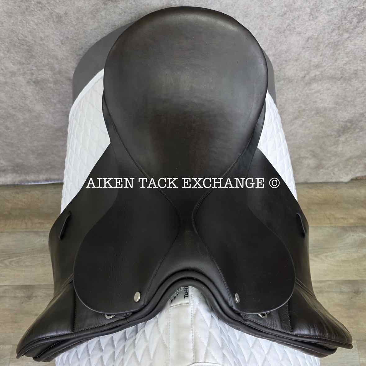 County Competitor Dressage Saddle, 17" Seat, Medium Narrow Tree, Wool Flocked Panels