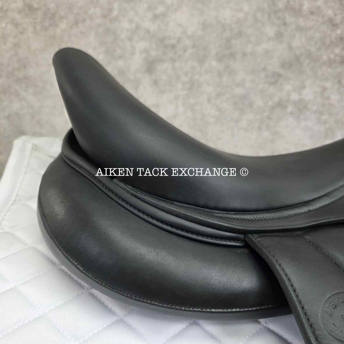 2008 Devoucoux Makila Monoflap Dressage Saddle, 18" Seat, 3A Flap, Medium Wide Tree, D3D Panels, Full Buffalo Leather