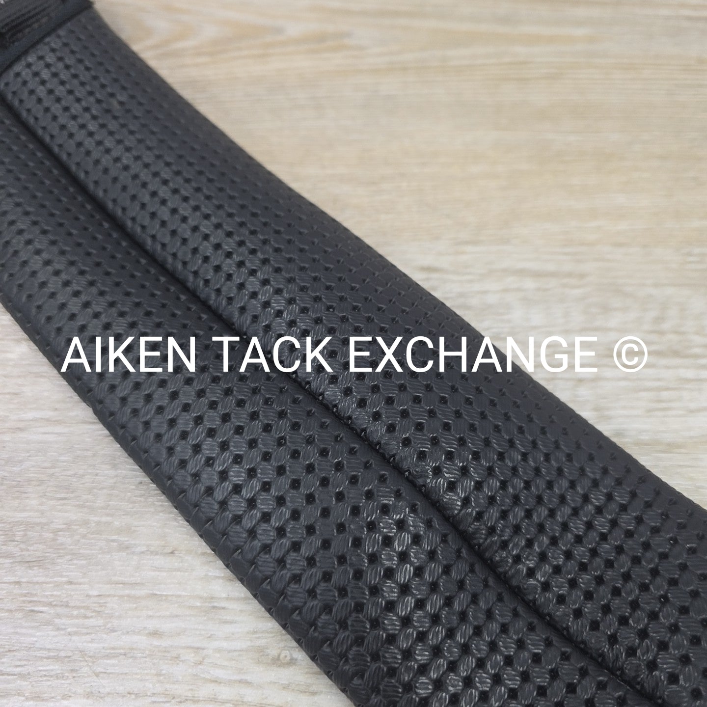 Wintec Short Girth, Black, 26"