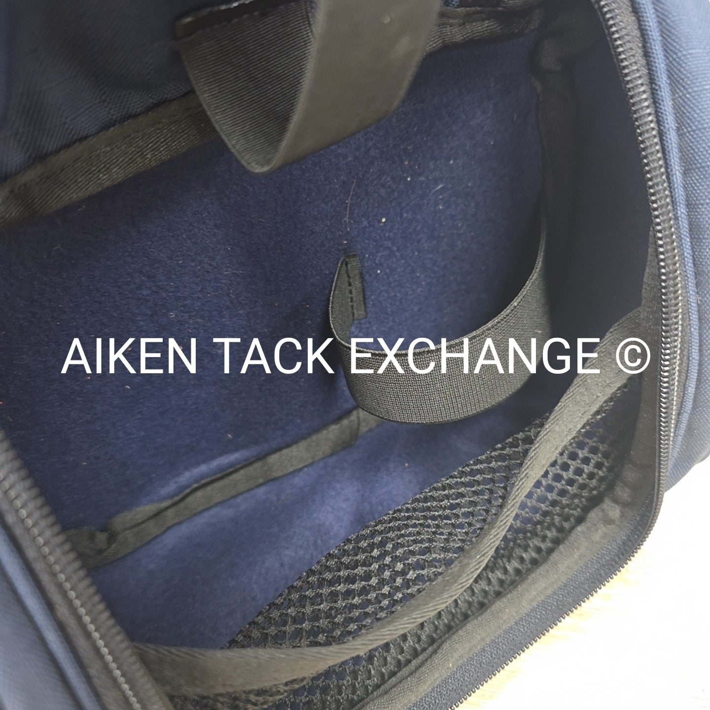 Antares Cleaning Kit Bag with Saddle Oil & Conditioner