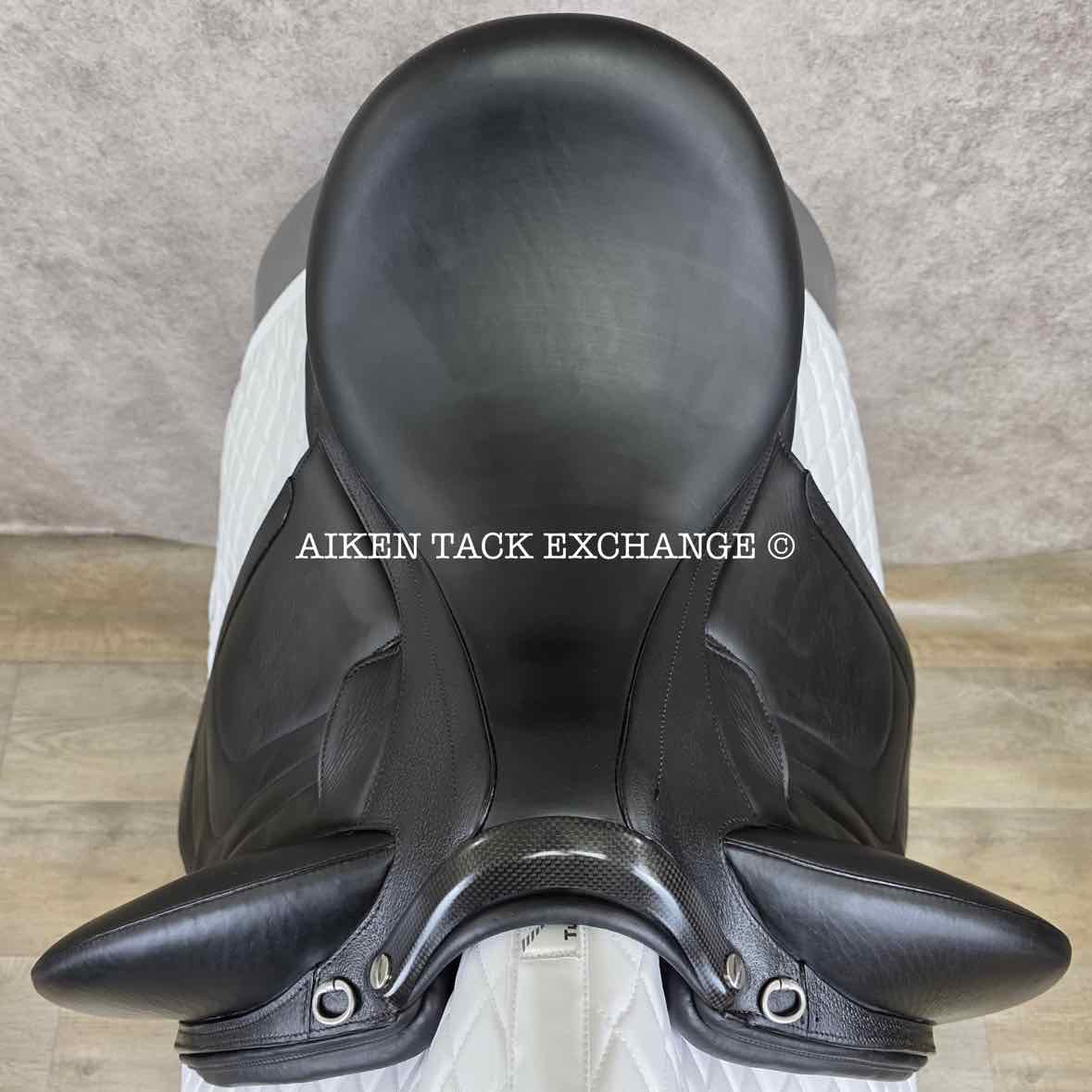 2021 Devoucoux Makila Harmonie Monoflap Dressage Saddle, 17.5" Seat - 002, 2A Flap, Dynamick Tree - Medium, D3D Panels