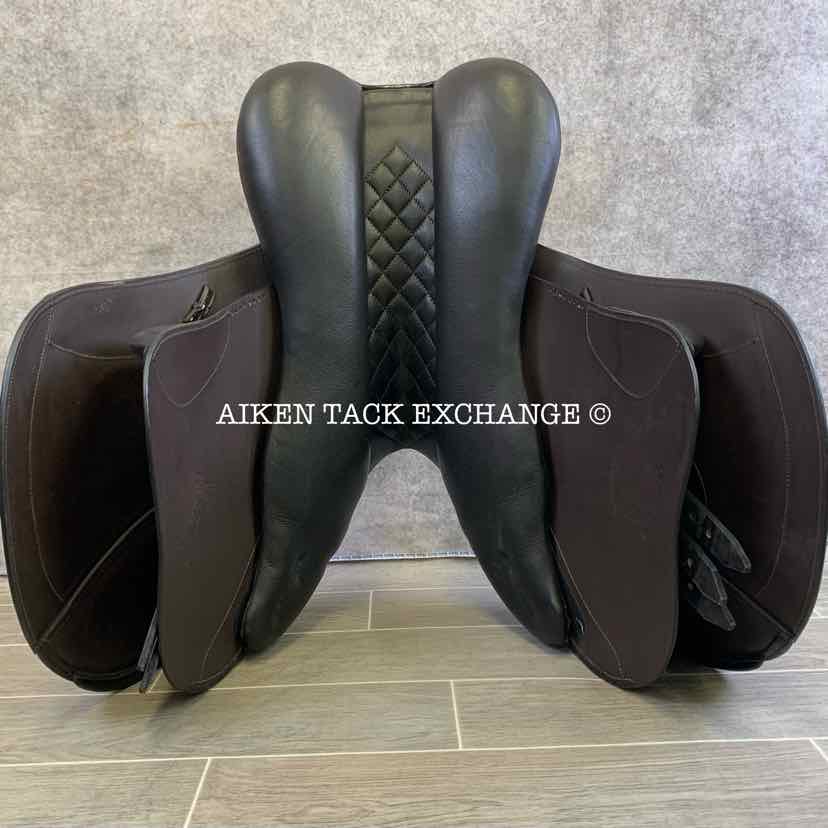 2023 Morgenroth Close Contact Jump Saddle, 18" Seat, Adjustable Tree - Set to MW, Wool Flocked Panels