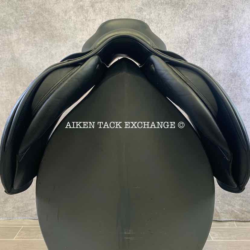 2014 CWD SE02 Close Contact Jump Saddle, 17" Seat, 2L Flap, Medium Wide Tree, Foam Panels
