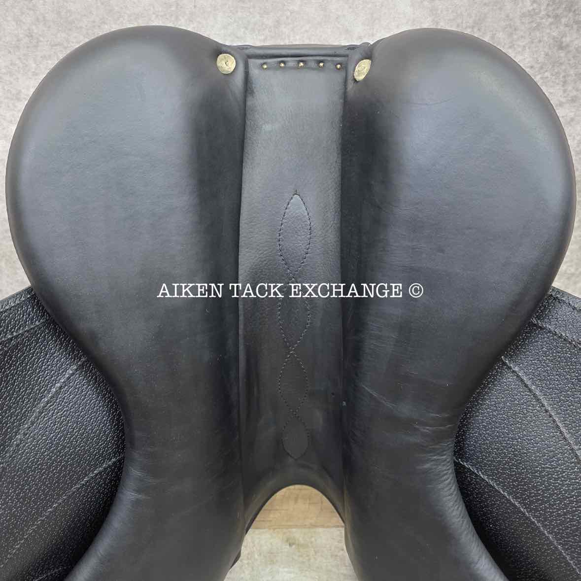 2016 Antares Cadence Monoflap Dressage Saddle, 17" Seat, 1N Flap - Short, M/MW Tree, Foam Panels, Full Buffalo Leather