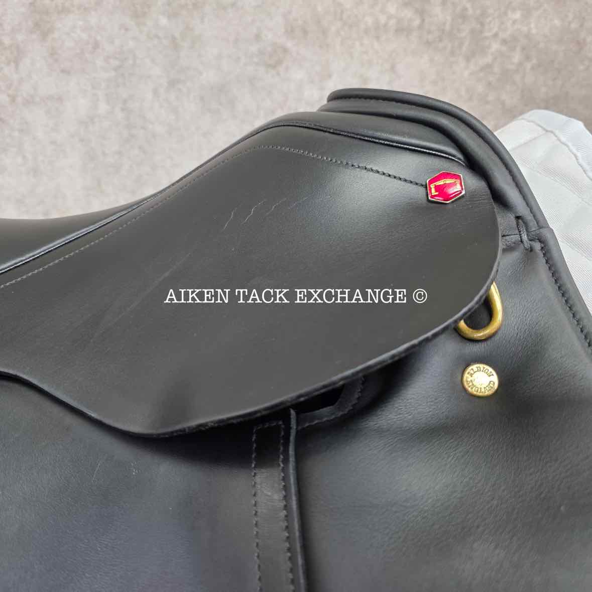 Albion SLK Dressage Saddle, 17.5" Seat, Adjusta-Tree: Set to Wide, Wool Flocked Panels