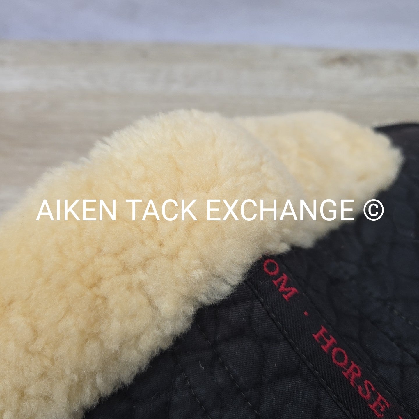 Christ HorseDream Sheepskin Shimmable Half Pad