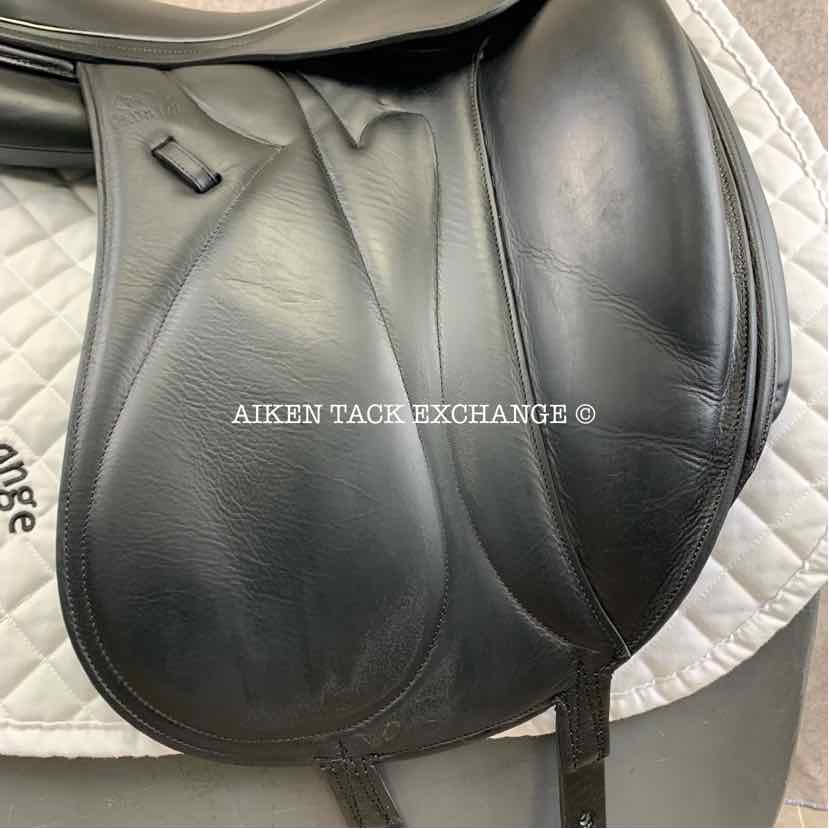 **SOLD** 2017 Devoucoux Makila S Monoflap Dressage Saddle, 18" Seat, 3A Flap, Medium Wide Tree, Foam D3D Panels, Buffalo Leather