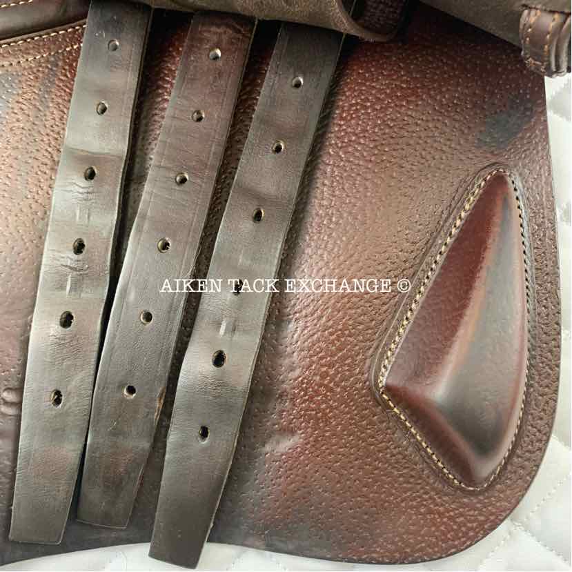 2021 CWD SE03 Close Contact Jump Saddle, 17.5" Seat, 3L Flap, Medium Tree, Foam Panels