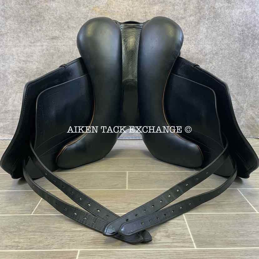 2017 Sommer Espirit Dressage Saddle, 17.5" Seat, 31.5 Tree - Wide (Adjustable), Wool Flocked Panels