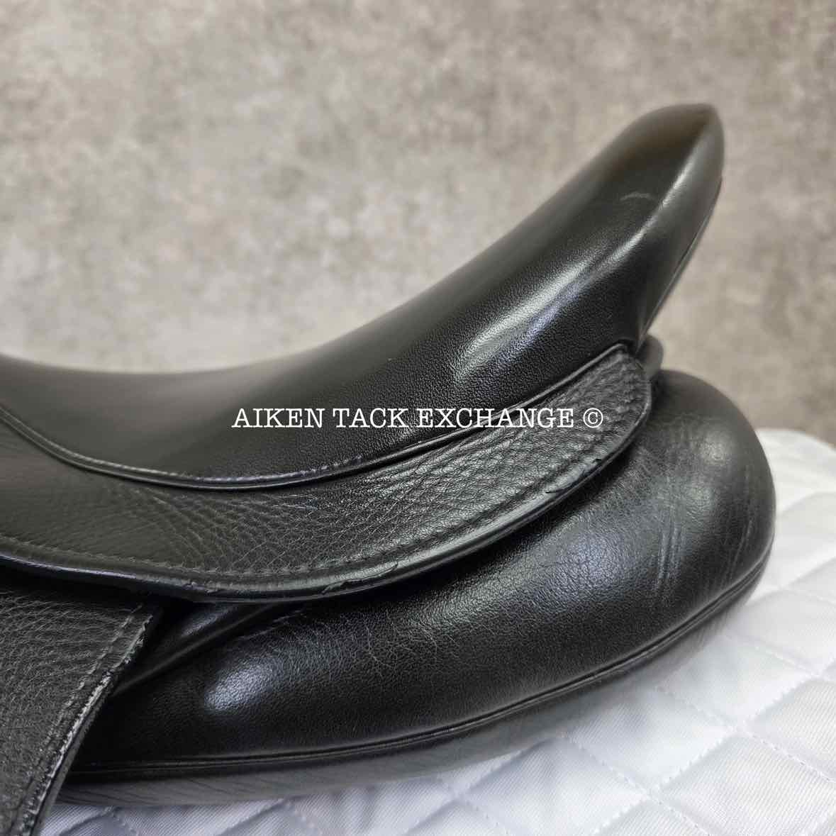 **SOLD** 2019 Stubben 1894 Dressage Saddle, 18" Seat, 30cm Tree - M/MW, Wool Flocked Panels